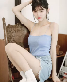 清纯兼职系列 上粉下嫩