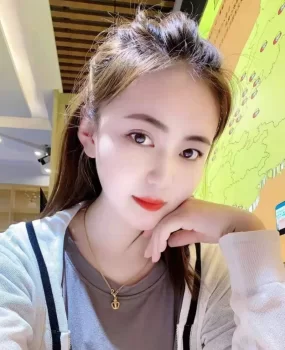 第一次体验这么嫩的妹妹，特别紧