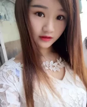妹子还不错