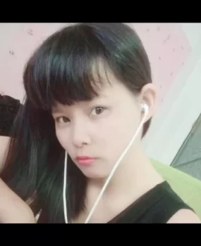 东城万达附近,广西妹子